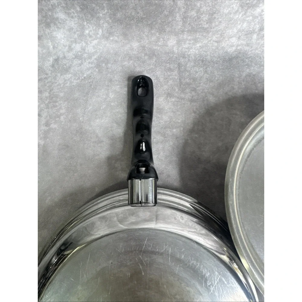 Kitchen Craft West Bend 10 Inch Freedom‎ Skillet With Lid Excellent
